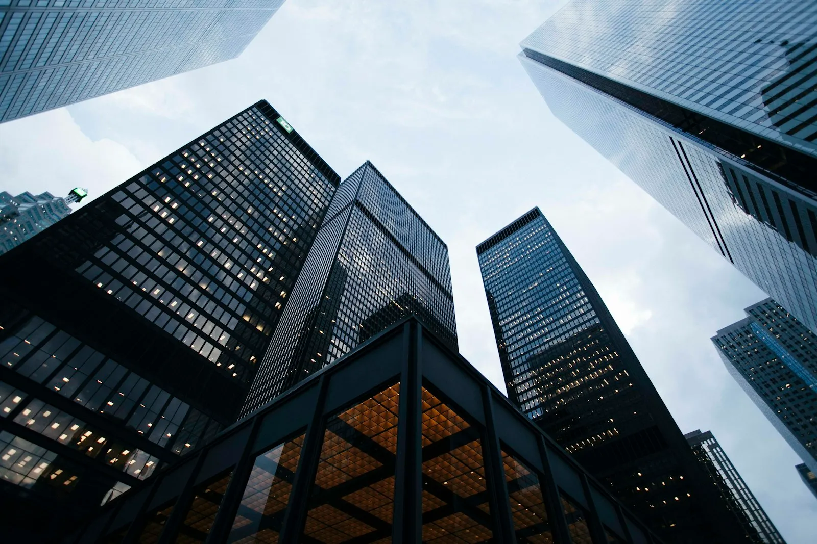 Moderner Wohnpark als Symbol für Immobilieninvestments
